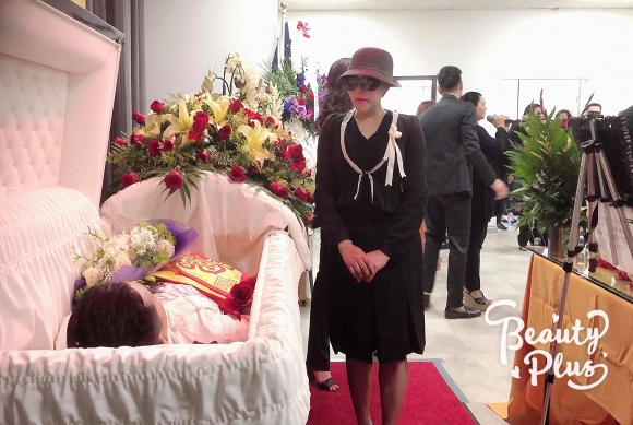 Tang lễ nghệ sĩ Anh Vũ đã được tổ chức tại Mỹ: Nghệ sĩ và khán giả rơi lệ tiễn biệt-10