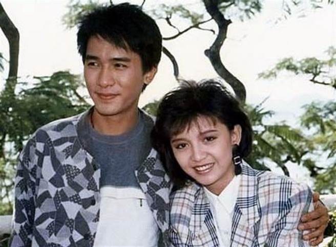 Mối tình đầu của Lương Triều Vỹ: Tình yêu thanh xuân dài 6 năm vẫn tan tành vì 2 lần bị bạn thân cướp người yêu-4