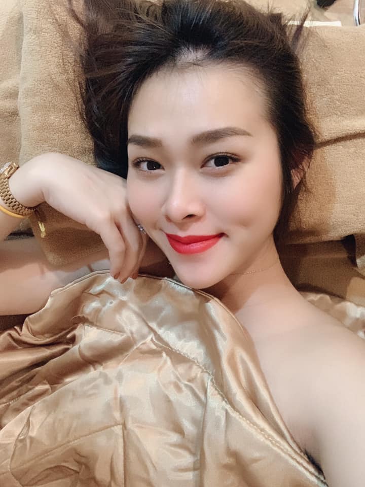 Cuộc sống làm mẹ đơn thân đầy bất ngờ của mỹ nhân Việt lấy chồng giàu có năm 19 tuổi-2