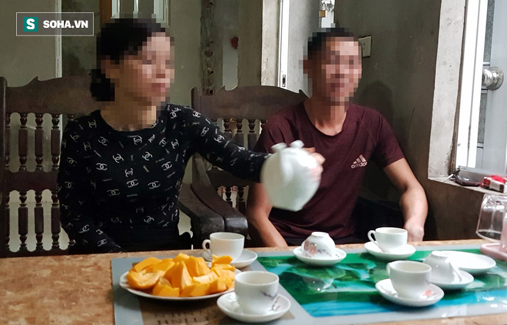 Phía sau clip người cha say rượu đốt quần áo, sách vở của con: Vợ chồng phẫn uất vì một lời đồn-3