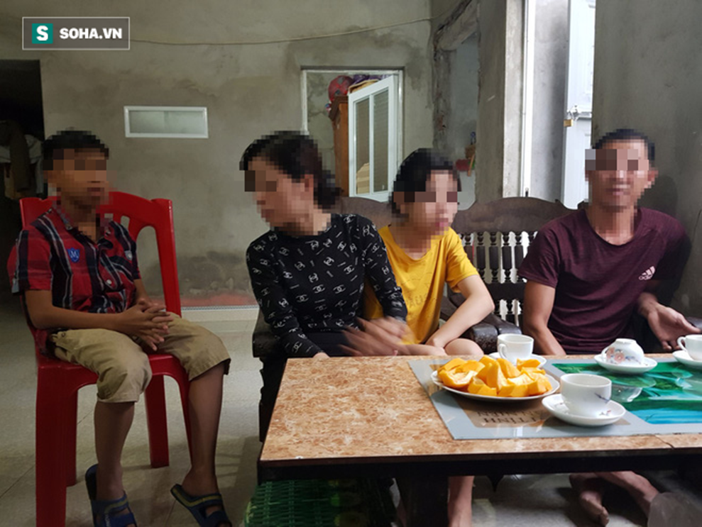 Phía sau clip người cha say rượu đốt quần áo, sách vở của con: Vợ chồng phẫn uất vì một lời đồn-4