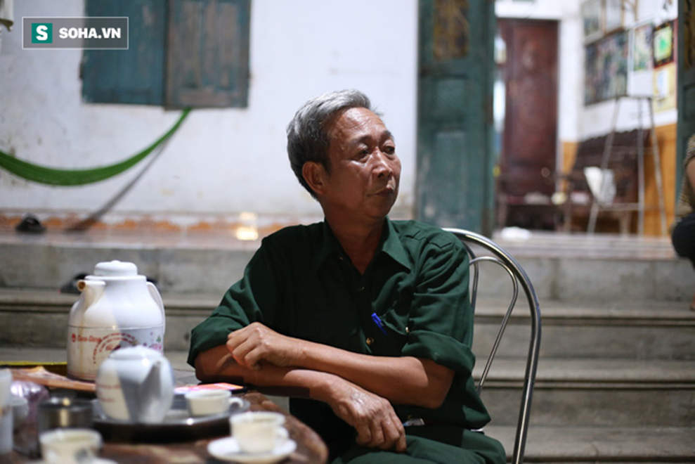 Phía sau clip người cha say rượu đốt quần áo, sách vở của con: Vợ chồng phẫn uất vì một lời đồn-5