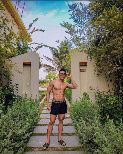 Chưa tới lễ hội hoá trang nhưng Quốc Thiên lại đang làm gì thế này?-4