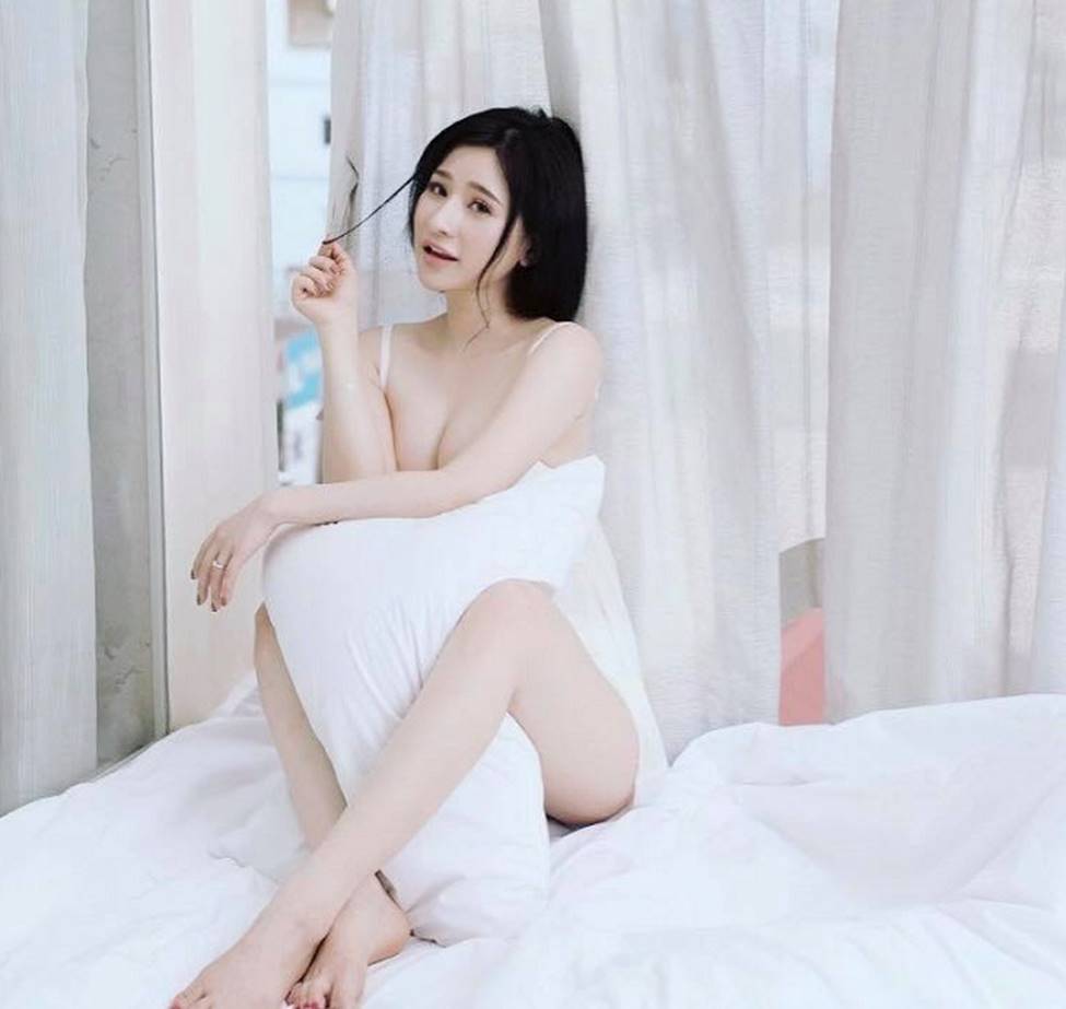 Phạm Quỳnh Anh, nữ DJ Điện Biên mặc quyến rũ gấp bội sau ly hôn-11
