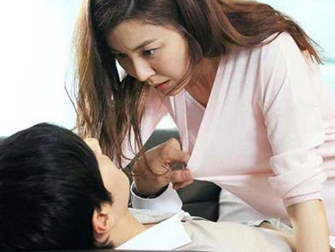 Qua đêm cùng sếp nữ, chồng giải thích ‘vì trách nhiệm với gia đình’-1