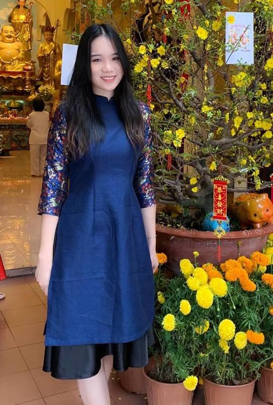 Con gái 16 tuổi của Trịnh Kim Chi cao 1,72 m, xinh xắn và học giỏi-6