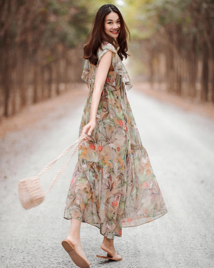 Loạt sao Việt gián tiếp gợi ý cho các chị em những mẫu váy liền đáng sắm nhất trong hè này-3