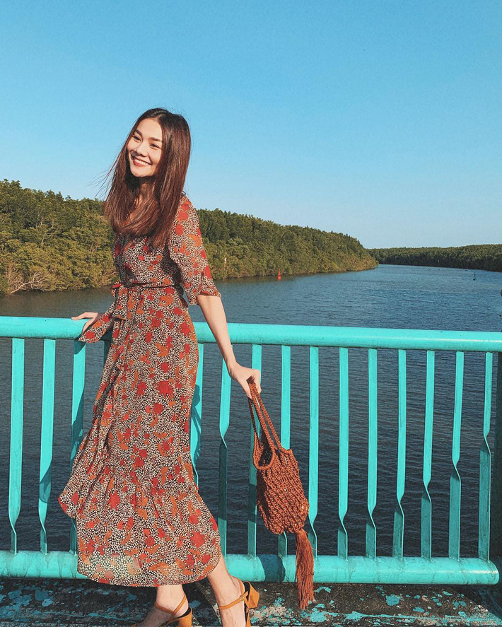 Loạt sao Việt gián tiếp gợi ý cho các chị em những mẫu váy liền đáng sắm nhất trong hè này-4