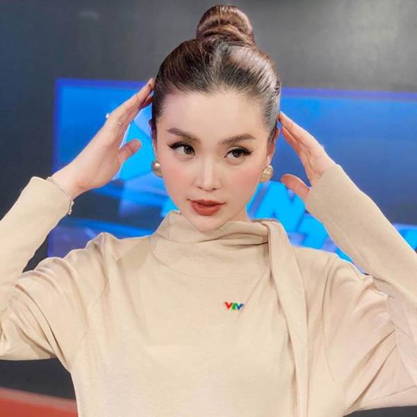 Sau khi bị chê gày gò, HHen Niê tự tin khoe body nuột nà gợi cảm với bikini-12