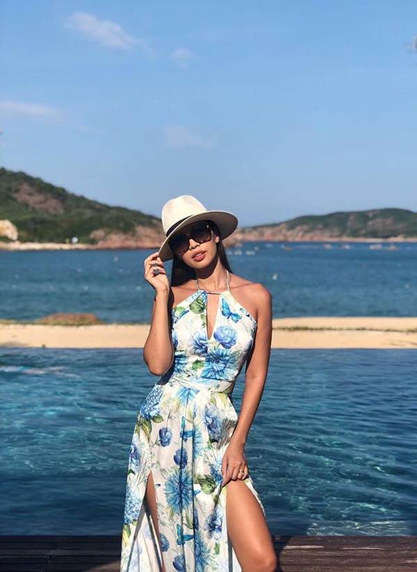 Hà Anh khoe dáng cực nóng bỏng với bikini sau 9 tháng sinh con-7