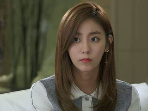 Đi thăm bạn đẻ gặp ngay chồng đưa bồ nhí đi khám thai, hành động của vợ khiến cả hai vừa sợ vừa nể-2