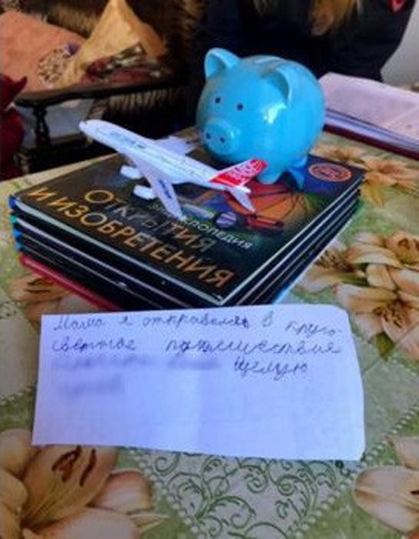 Cậu bé 8 tuổi để lại thư nhắn nhủ cho mẹ rồi bỏ nhà đi du lịch vòng quanh thế giới-1