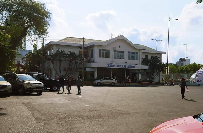 Đối tượng dùng vật nhọn tấn công khiến 10 người điều trị phơi nhiễm HIV từng sử dụng ma túy, nghi bị tâm thần-1