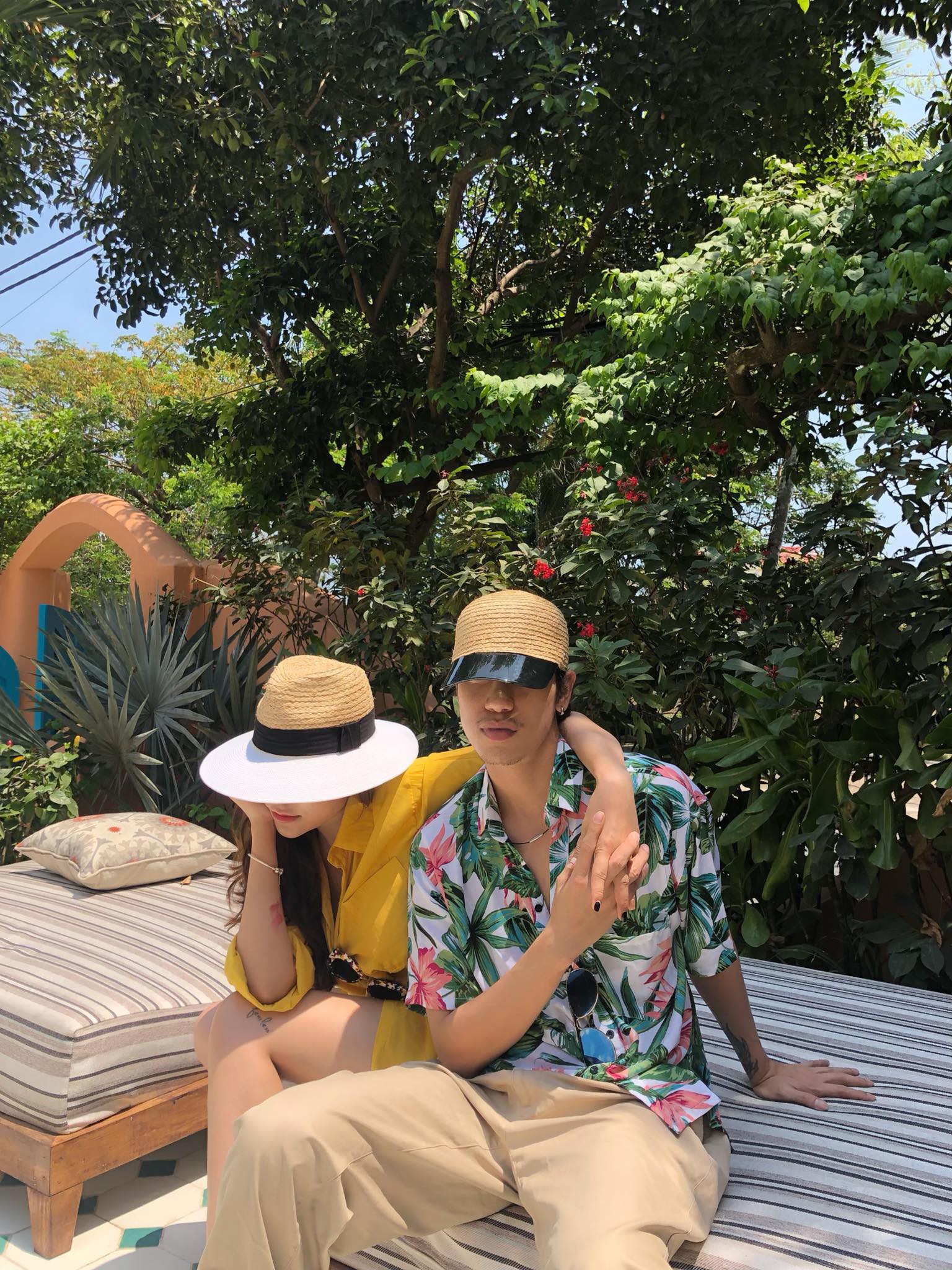 Sau ồn ào với Lâm Vinh Hải, Lý Phương Châu khoe ảnh tình tứ bên Hiền Sến, triết lý sâu xa: Cái gì cũng có giá của nó-6