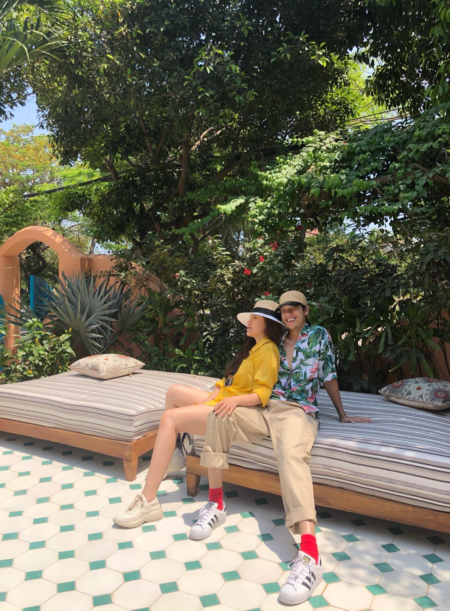 Sau ồn ào với Lâm Vinh Hải, Lý Phương Châu khoe ảnh tình tứ bên Hiền Sến, triết lý sâu xa: Cái gì cũng có giá của nó-5