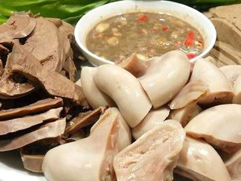 Ăn lòng lợn theo cách này khiến bạn chết nhanh nhất-3