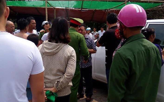 Chủ nhà bị nhóm 7 người đi ô tô đánh bất tỉnh, ném xuống ao vì không nhận tiền đi vệ sinh-1