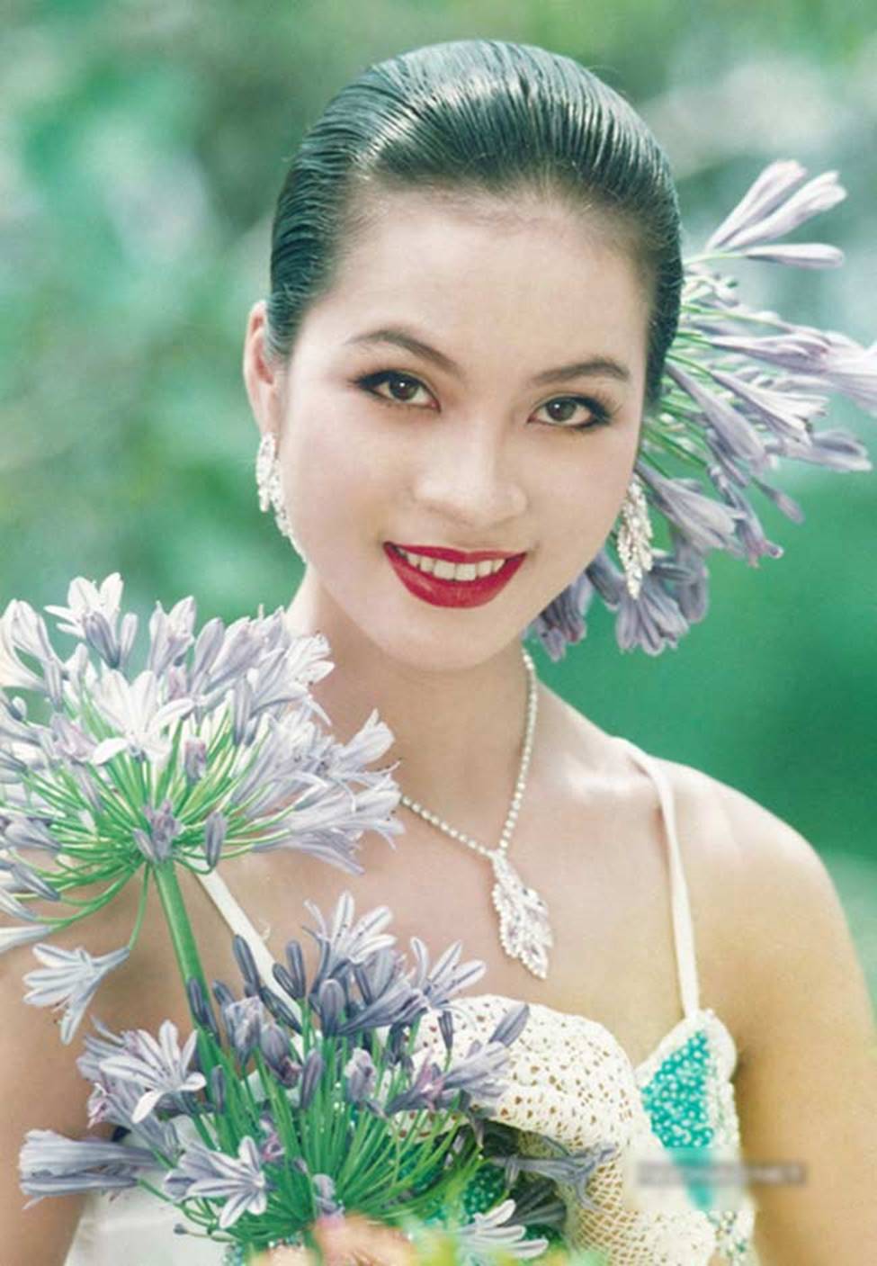 4 nữ hoàng ảnh lịch Việt giờ đây U50, U60 vẫn trẻ đẹp, gợi cảm đáng kinh ngạc-12