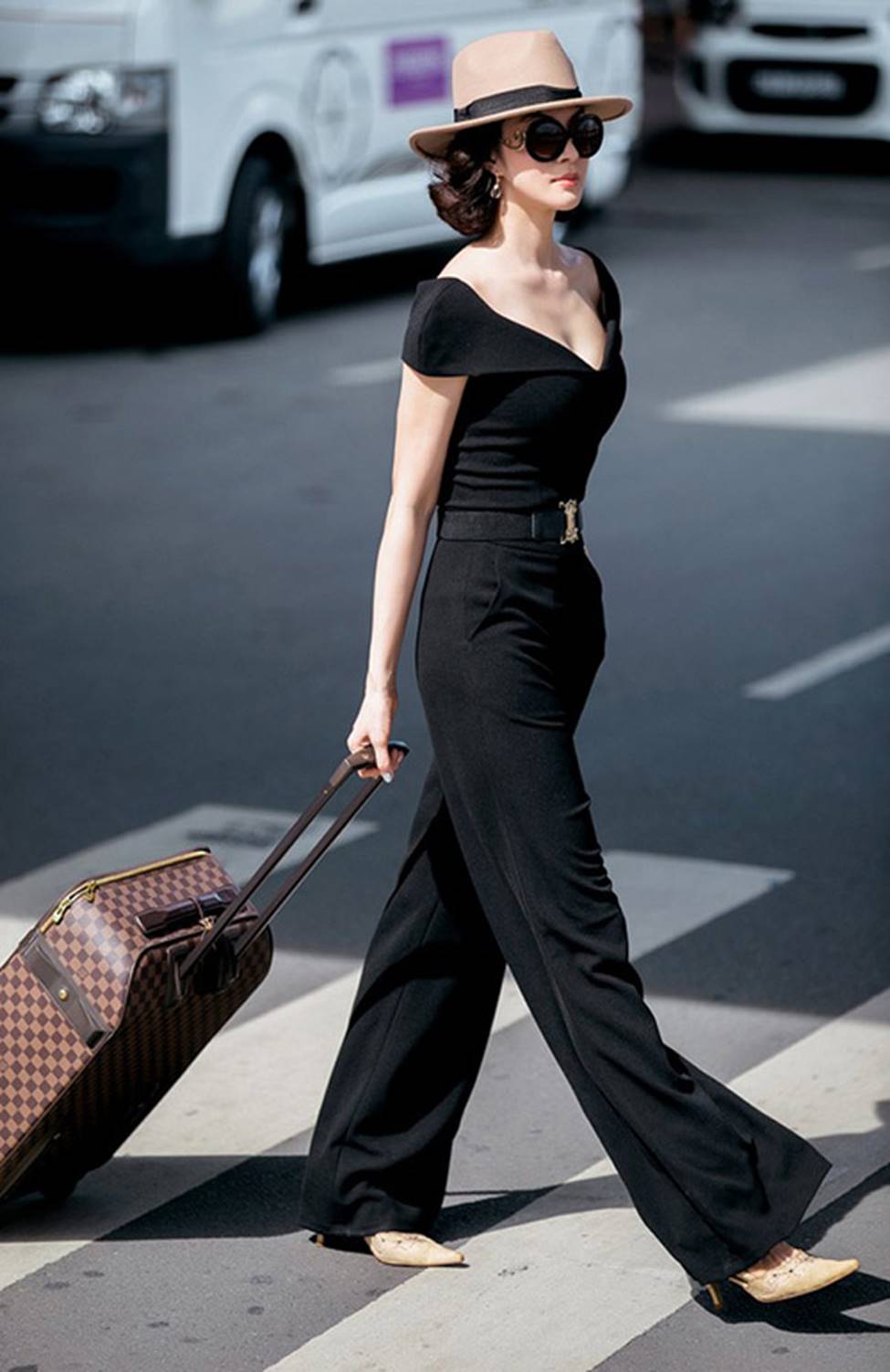 4 nữ hoàng ảnh lịch Việt giờ đây U50, U60 vẫn trẻ đẹp, gợi cảm đáng kinh ngạc-15