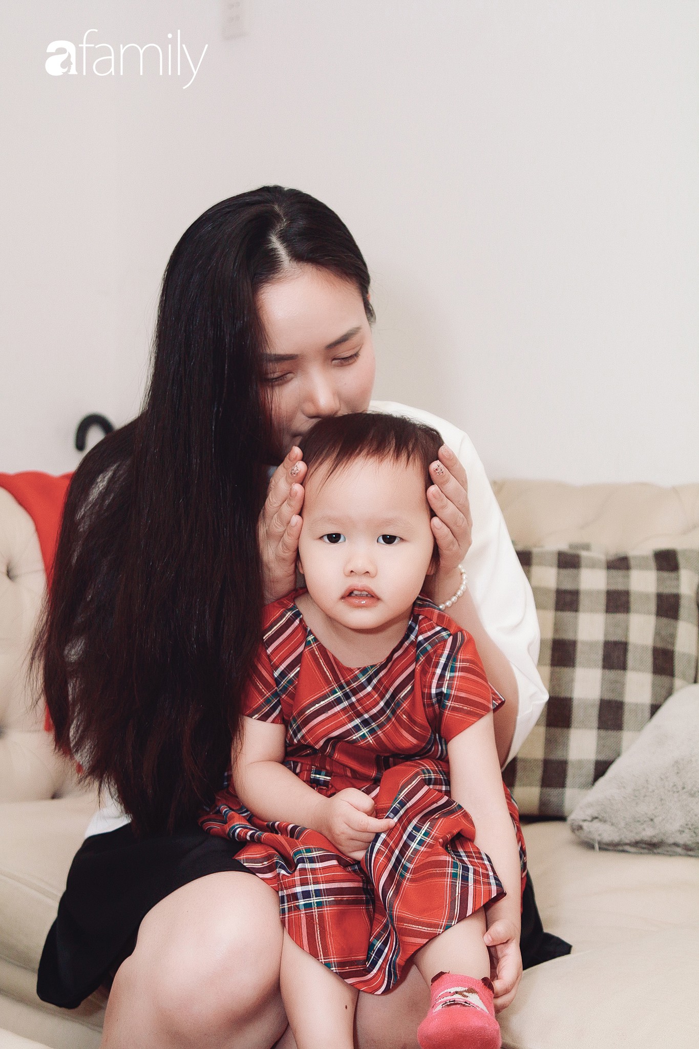 Phan Như Thảo kể chuyện lấy chồng đại gia: Tôi mập thế này nhưng chồng vẫn lựa đồ size XS, hở hang nhất cho vợ-12