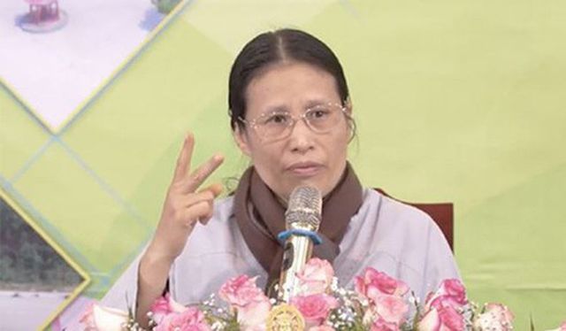 Facebook khóa tài khoản của bà Phạm Thị Yến chùa Ba Vàng-2