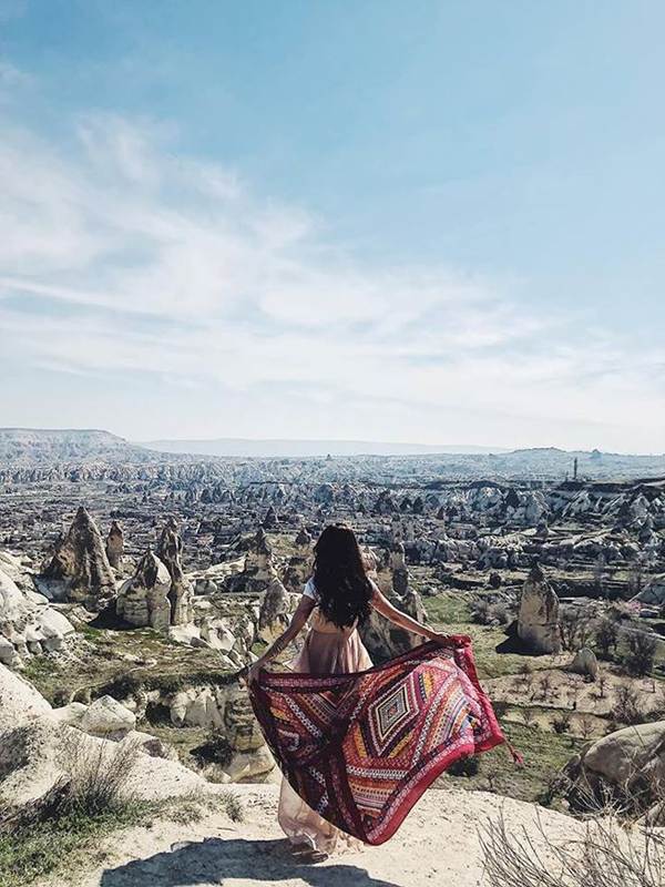 Loạt ảnh du lịch trời Tây tình tứ của Á hậu Phương Nga và bạn trai-12