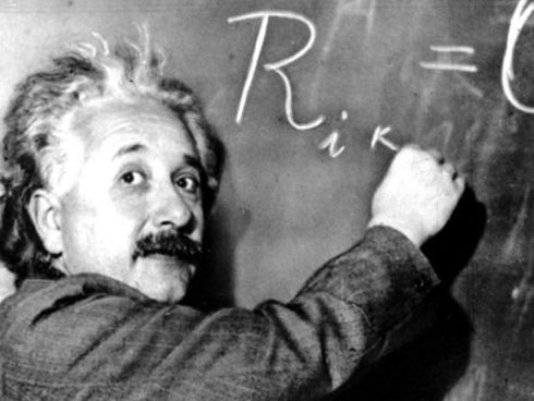 Người tài xế của Einstein và câu chuyện về tài ứng biến khiến nhà khoa học phải kinh ngạc