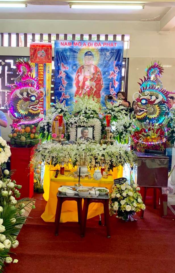 Trịnh Kim Chi khóc ngất khi tới viếng nghệ sĩ Anh Vũ, nghẹn ngào nói lời tiễn biệt người bạn thân thiết-3