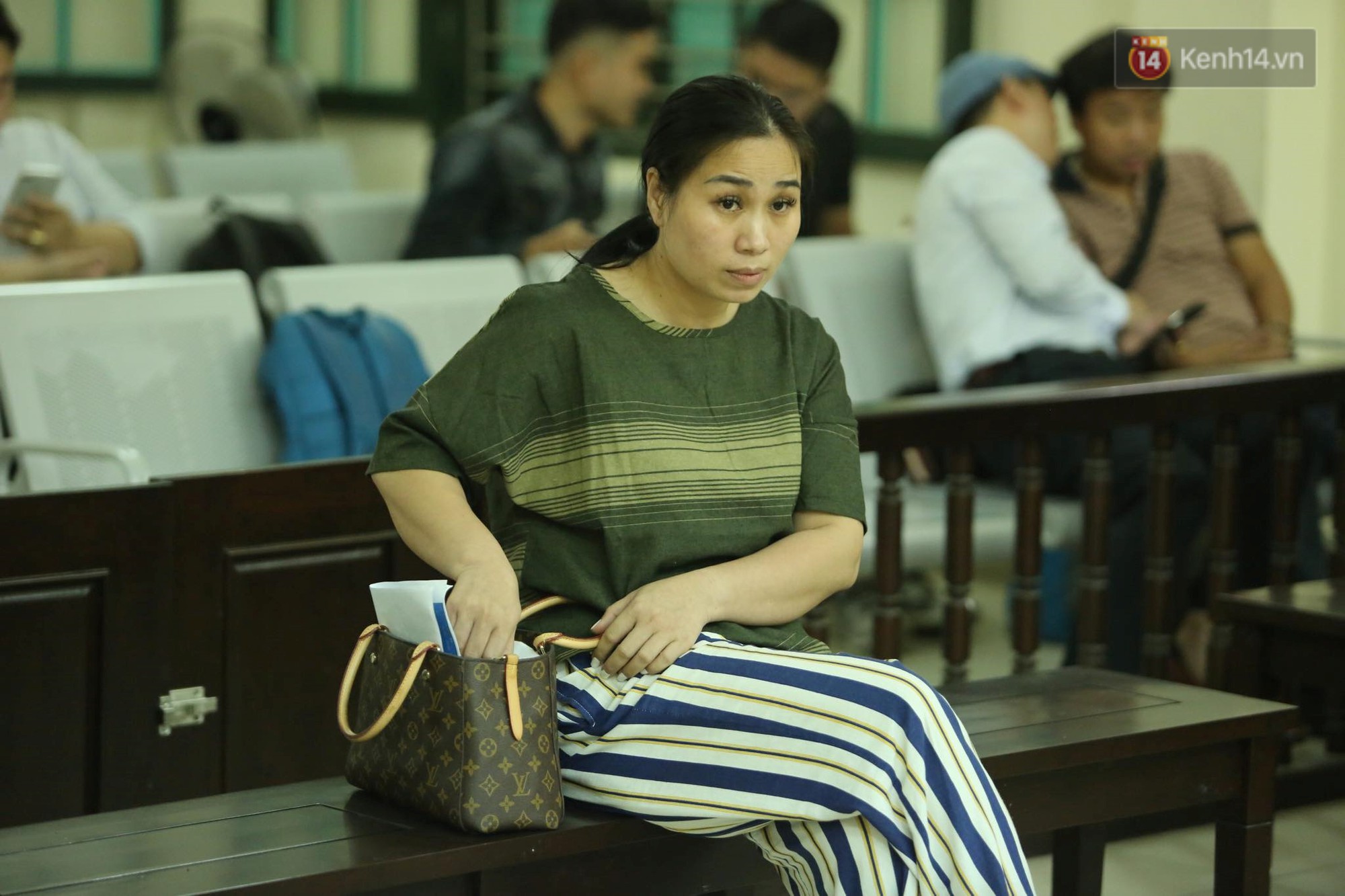Vụ gài ma túy giá 1 tỷ đồng: Bị cáo khai bị đánh sẩy thai, tinh thần hoảng loạn nên muốn cho bạn trai đi tù-10