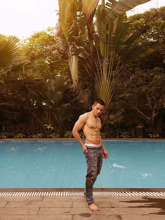 Quốc Thiên khoe body 6 múi đẹp mê người khi đón tuổi 31-1