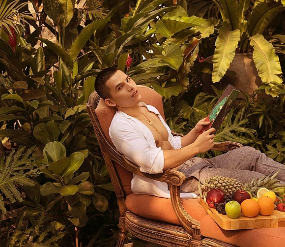 Quốc Thiên khoe body 6 múi đẹp mê người khi đón tuổi 31-5