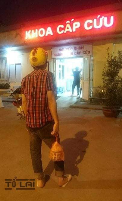 Hình ảnh người đàn ông cầm bát hương đi... mua cháo cho vợ khiến cả quán xôn xao-2