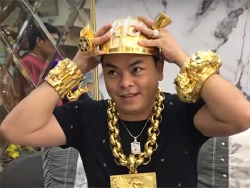 Kế hoạch từ thiện đổi hàng nóng lấy gạo gây sốc của Phúc XO-4