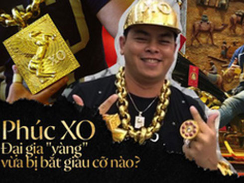 Bên trong quán karaoke ăn chơi của Phúc XO - người đeo nhiều vàng nhất Việt Nam vừa bị công an tạm giữ-5