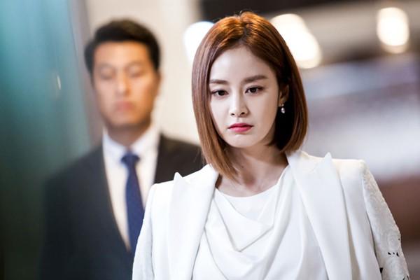 Tờ giấy khám thai nhàu nát dưới gầm giường và sự thật 3 năm vợ chôn giấu-3