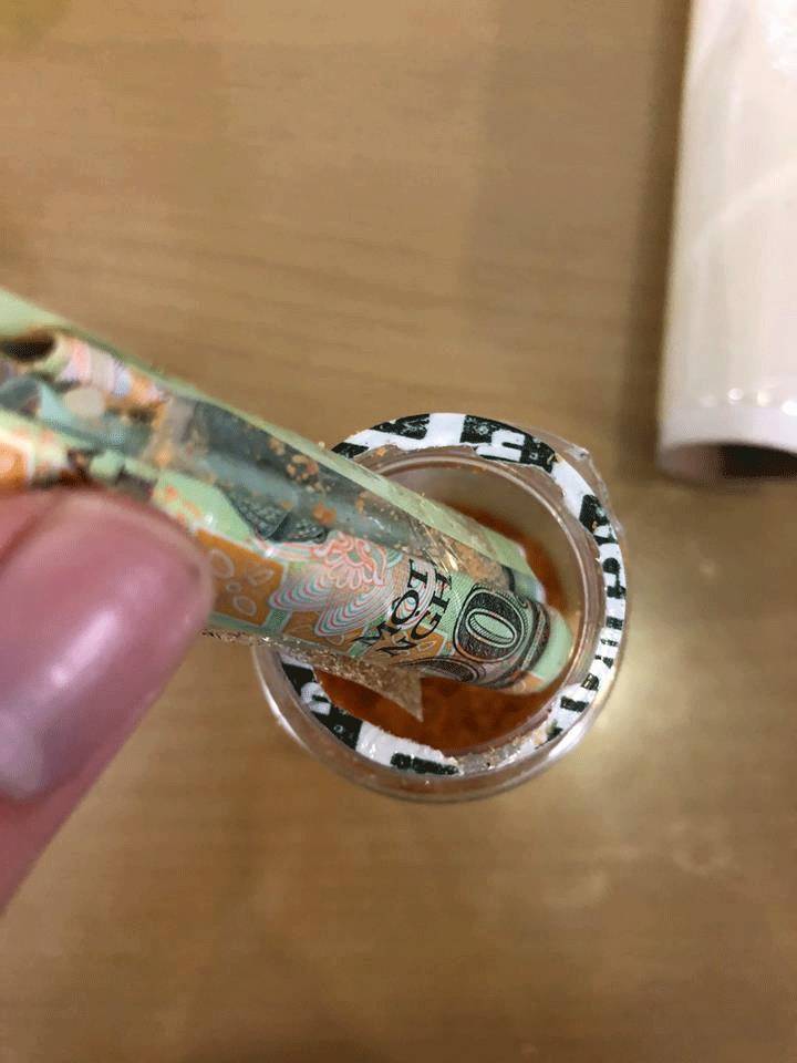 Hạnh phúc vì chồng chiều chuộng, lo hết việc nhà chưa được bao lâu, vợ trẻ đã phát hiện ra sự thật tày trời-9