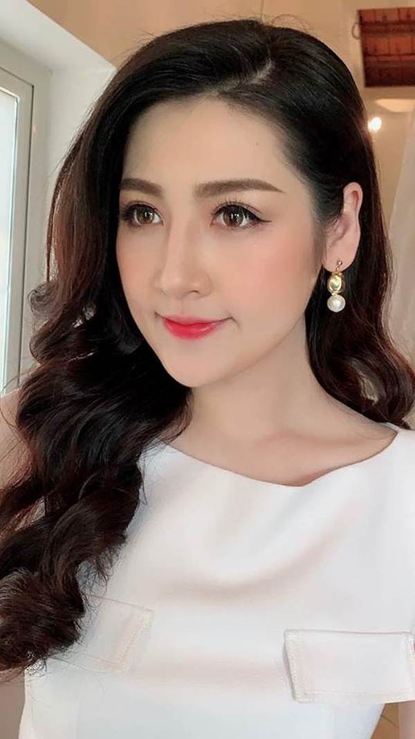 Hoa hậu Phương Khánh khoe ảnh bikini gợi cảm trên nhà cao tầng-10