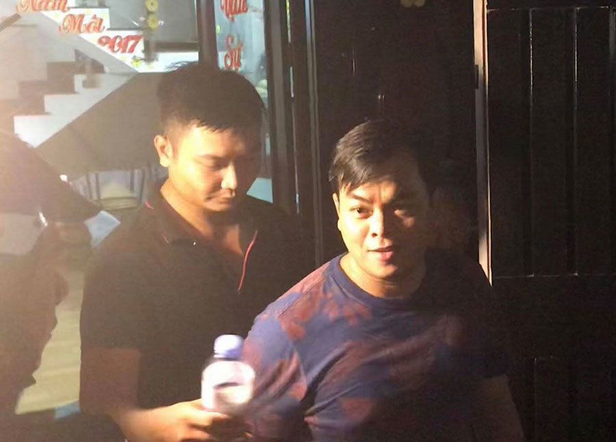 Cảnh sát khám xét khẩn cấp nhà riêng của Phúc XO-8