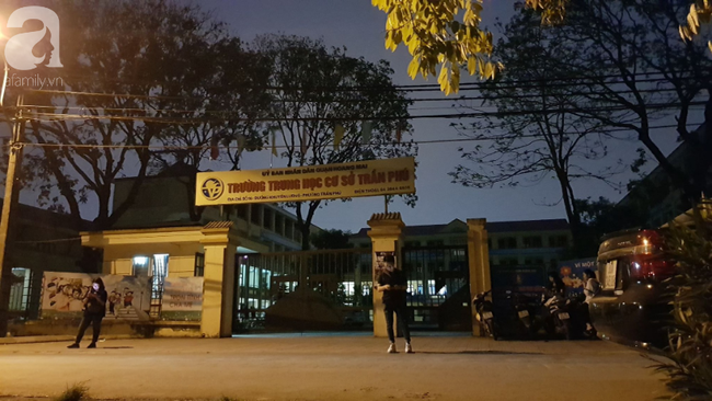 Vụ thầy giáo nghi dâm ô nhiều học sinh nam ở Hà Nội: Công an, nhà trường đang họp khẩn, học sinh hoang mang-7