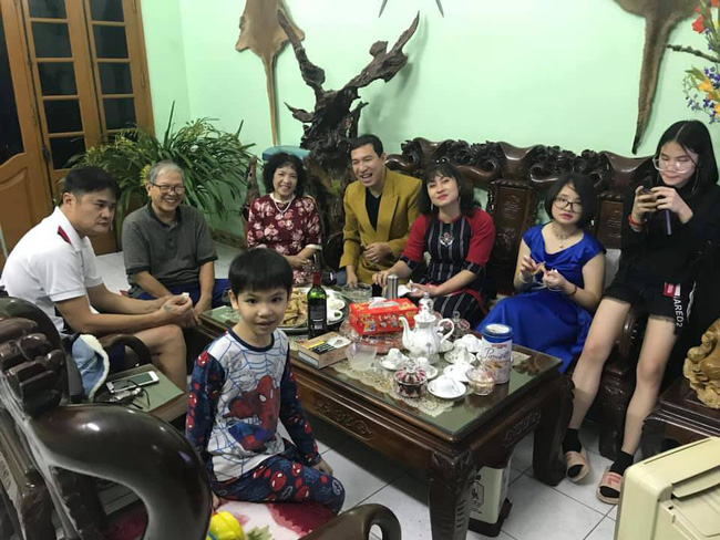 Chân dung vợ xinh đẹp kém 11 tuổi của Táo Kinh tế Quang Thắng-6