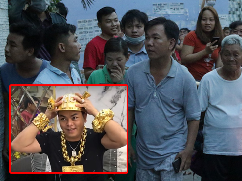 Bố của Phúc XO: Tôi cho Phúc không biết bao nhiêu tiền rồi. Vòng vàng, tài sản gia đình vét hết đưa cho con-6