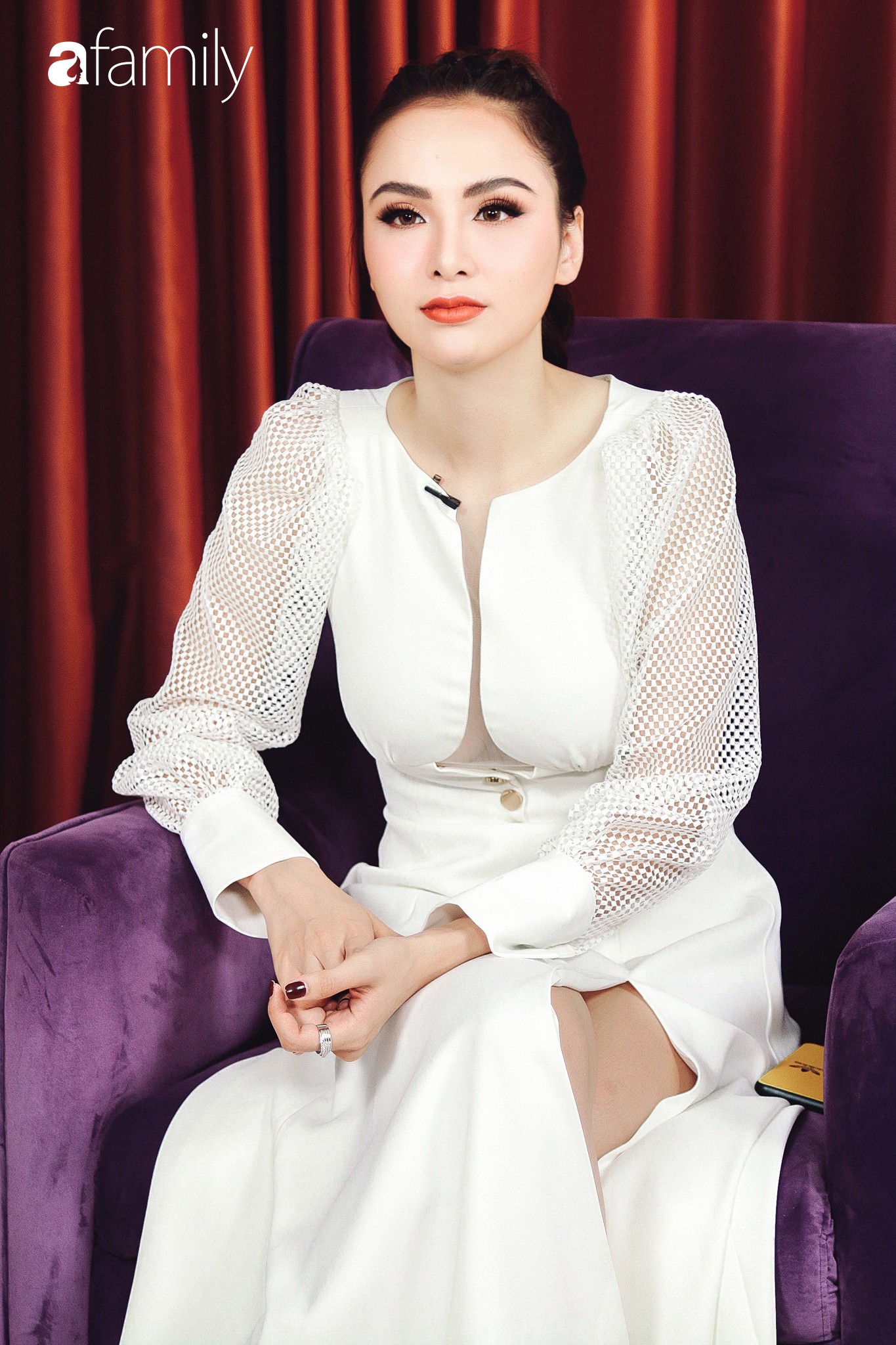 Hoa hậu Diễm Hương: Chồng nào cũng bảo nếu em đừng làm ra tiền thì đã dễ dạy hơn-6