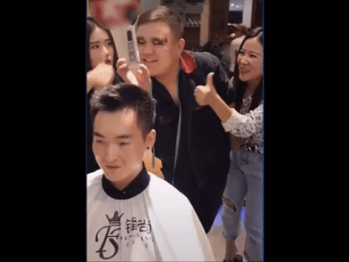 Những lần cắt tóc 