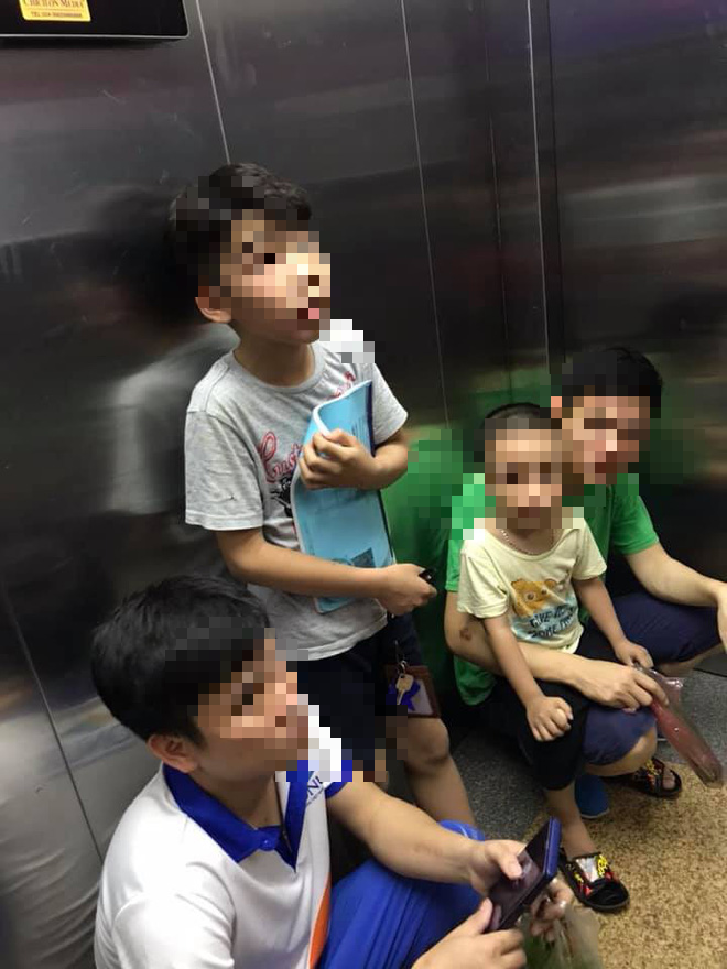 Thang máy chung cư Tân Tây Đô bất ngờ dừng hoạt động, 6 người dân bị giam tới 45 phút-2