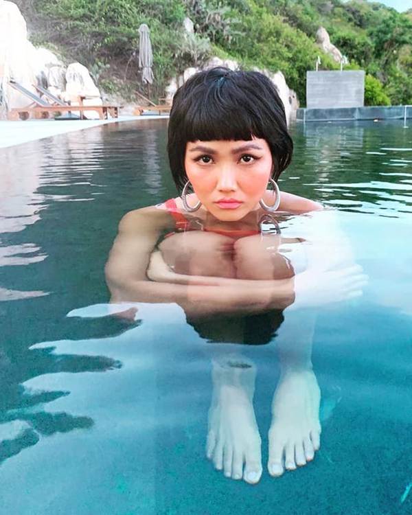 Á hậu Thuỳ Dung lại khiến fans ngất ngây khi khoe body nóng bỏng với bikini-6