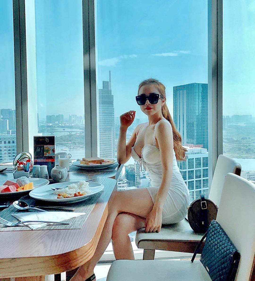 3 cô gái chỉ vì ảnh ngủ gật quá đẹp mà nổi tiếng-2