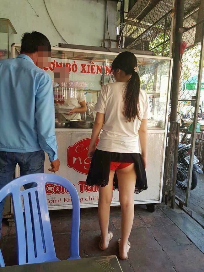 NÓNG MẮT với những bộ trang phục hớ hênh khi ra đường của các chị em phụ nữ-9