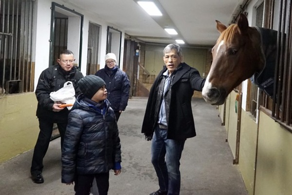 Cuộc sống của Hoàng tử nhỏ và Vương phi Thái Lan bị phế truất giờ ra sao sau 5 năm hai mẹ con bị chia tách khiến nhiều người xót xa?-6