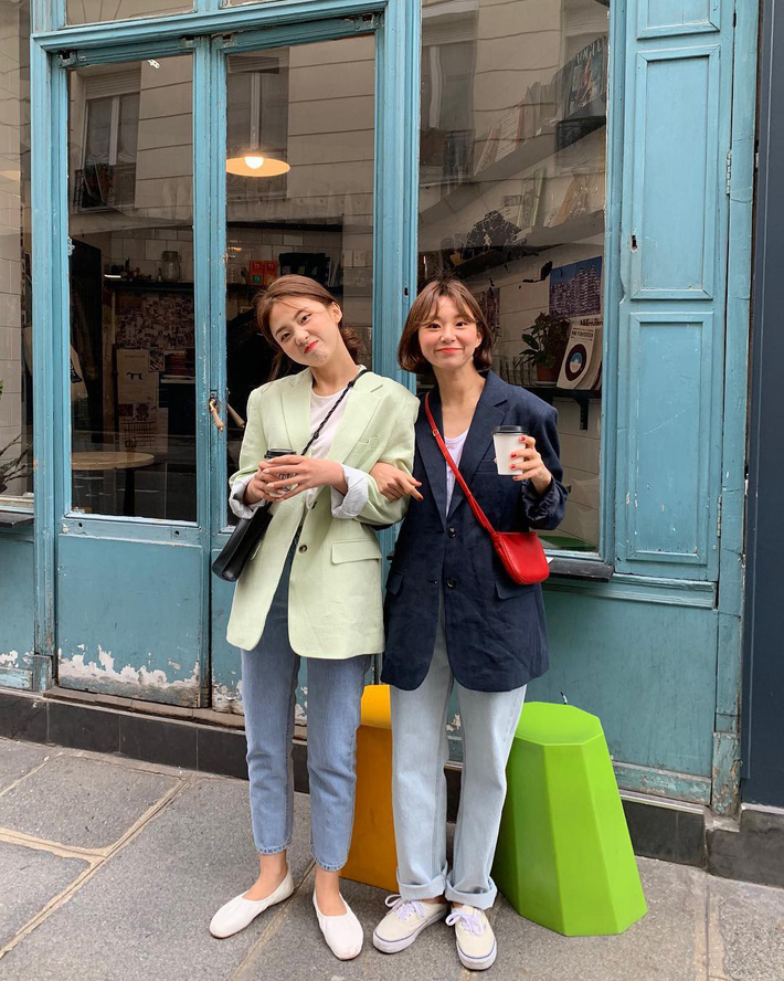 Tham khảo 15 set đồ này của các quý cô Châu Á để không bỡ ngỡ khi thời tiết mới chớm hè-14