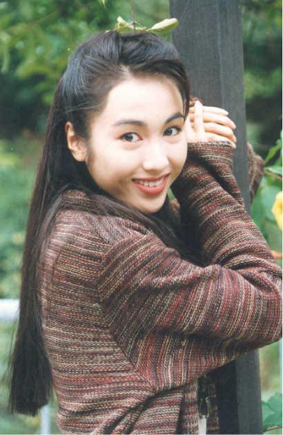 Lê Tư hồi trẻ đẹp thế nào mà Trương Bá Chi phải nói: Ở Hong Kong tôi chỉ thừa nhận cô ấy đẹp hơn tôi-1